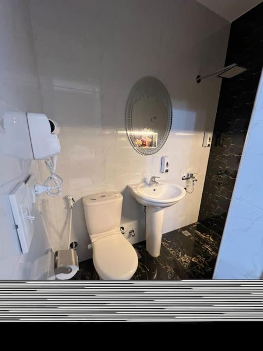 Luxury Apartment Downtown Kairo Bagian luar foto